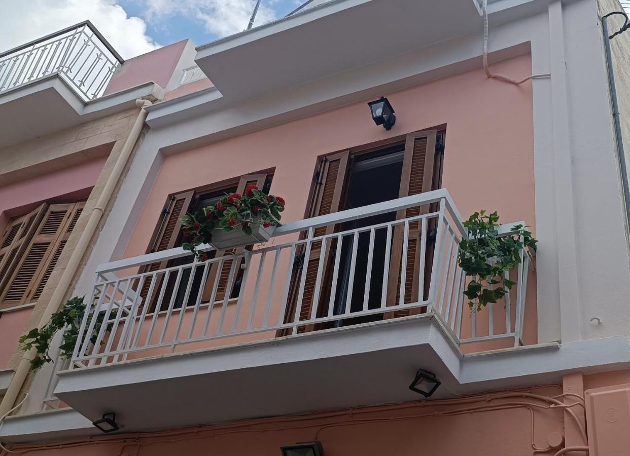 Lefterakis Place Aegina المظهر الخارجي الصورة